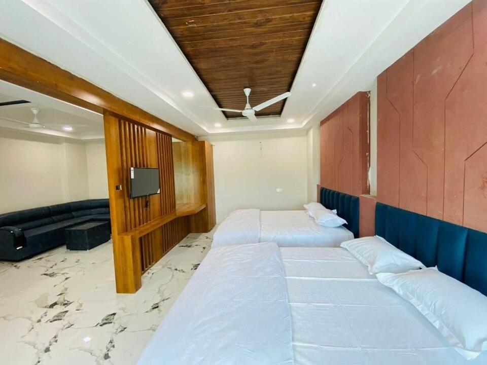 Super Townhouse Ambaji Formerly Hotel Kardhar Inn Exterior photo