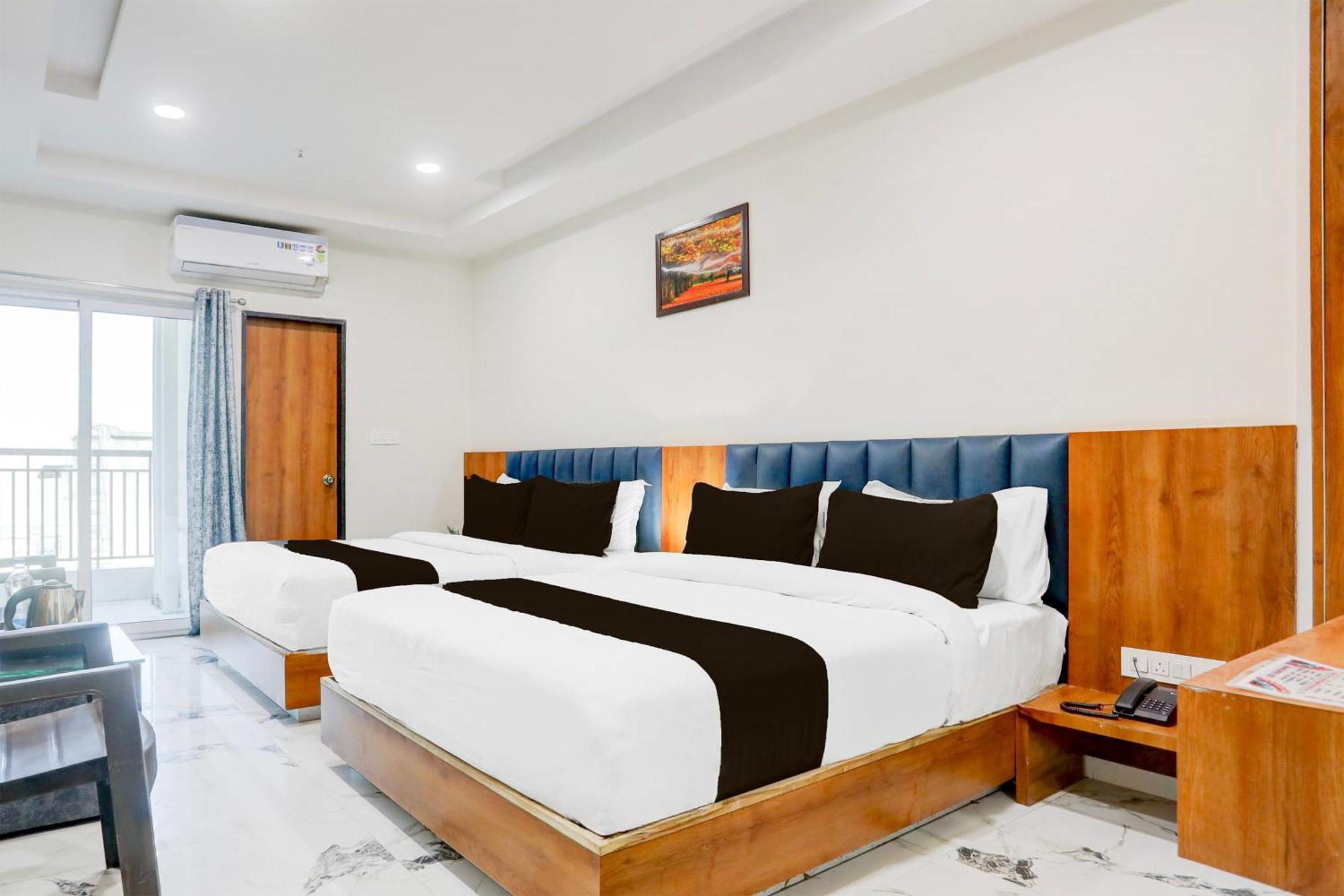 Super Townhouse Ambaji Formerly Hotel Kardhar Inn Exterior photo